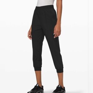 Lululemon Wanderer Cropped Jogger Pants 12 Black Ultra SWIFT Light Travel